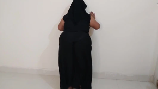After Stepfather Went to Office, When the Stepmom Has Horny, the Stepson Satisfies Her by Fuck - Indian