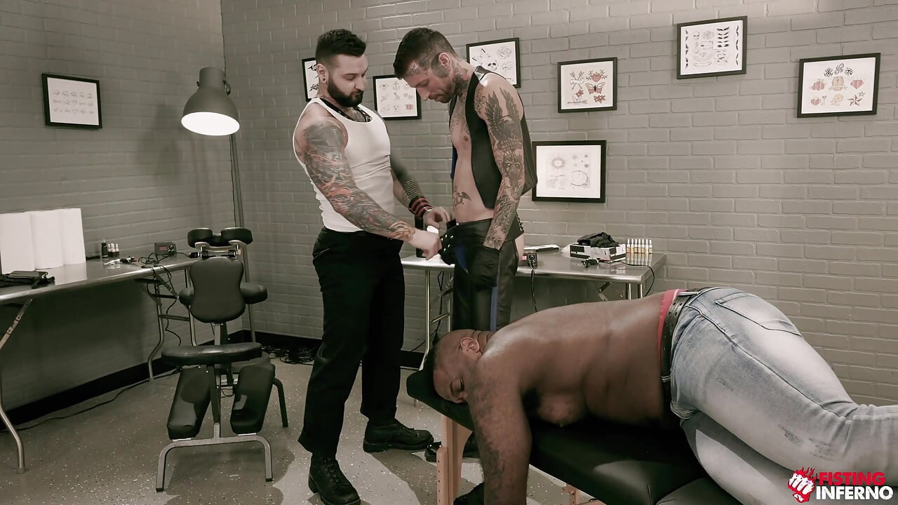 Tat my hole