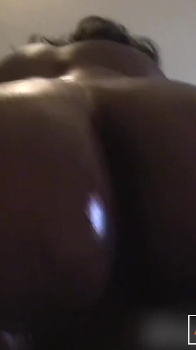 Gorda negra lésbica acorda colega de quarto para saciar seus desejos de buceta | Clipe 3