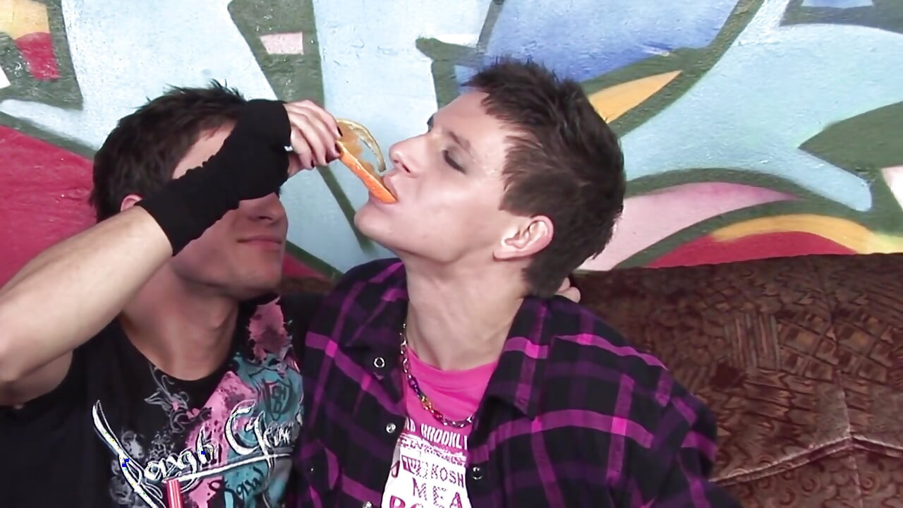 Marshall and Woods two handsome gays fuck on the couch
