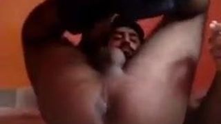 Indiana masturbando