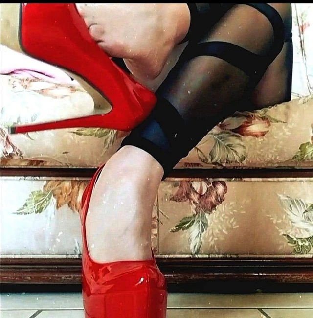 DIRTY FEET