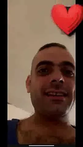 Policial líbano hetero goza na cam parte 2