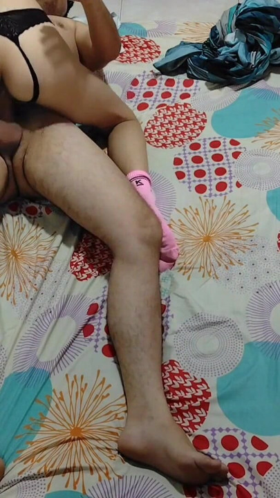 Slim and irresistible Bangladeshi woman fucks her Indian neighbor when her husband is at work | Clip 1