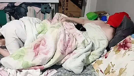 İki hasta ve bir doktor arasında lezbiyen üçlü seks