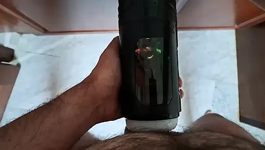 Mastürbasyon yapan yeni otomatik okşuyor