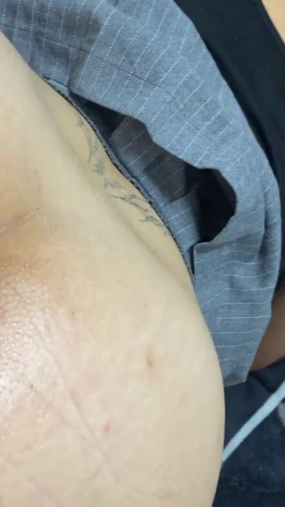 Neighbor while chatting is penetrated by her best friend | Clip 1
