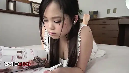 Petualangan seks threesome risa o si cewek nakal jepang dengan keterampilan sepong kontol sampai rahangnya merem melek