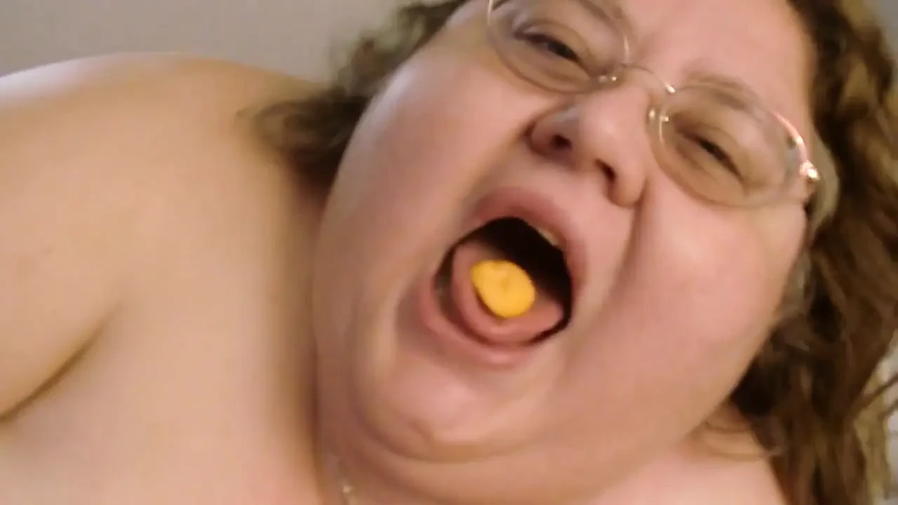 Nude ssbbw eats mini burger for you teasing giantess