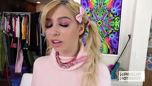 Kenzie Reeves' Ass Is Licked And Fucked In Doggystyle!