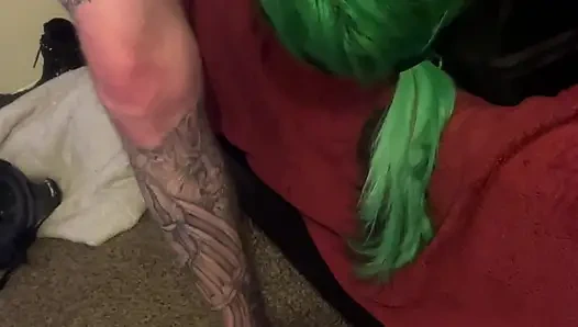 Amber green si gadis imut dientot mukanya