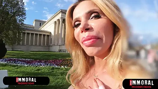 Смотри, как Victoria Zdrok кричит до оргазма на члене Дэна!