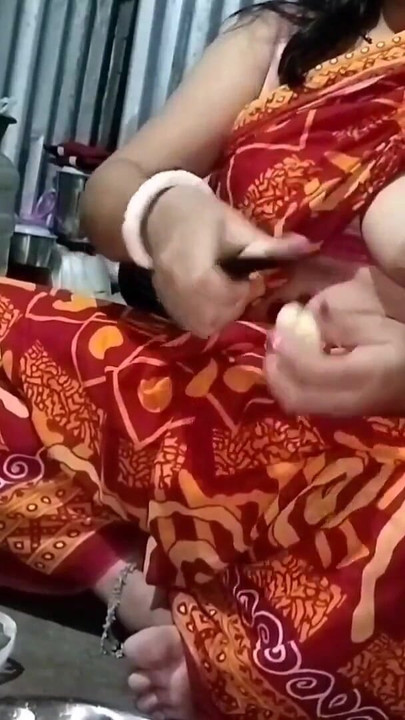 Key moment from "Sali jub soaur ghore se Jamai daa k ghor gaye tub Usko Ekela Ghorme Without Condom pe Choda"