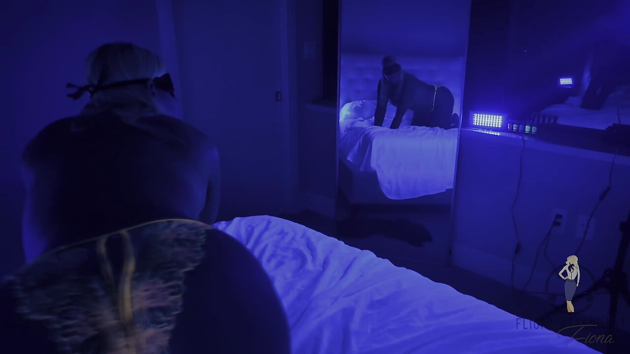 Lights Down, Glow up