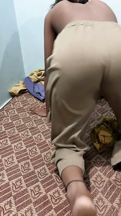 Indian big ass teen girl nude herself undress herself big butt desi girl
