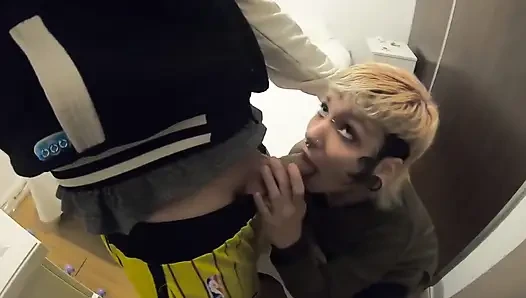 Latinler kuryeyle üçlü seks yapıyor