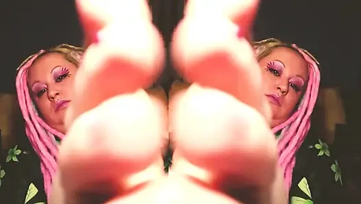 Foot fetish JOI with sensual CEI for Gooner boys with Goddess Lana