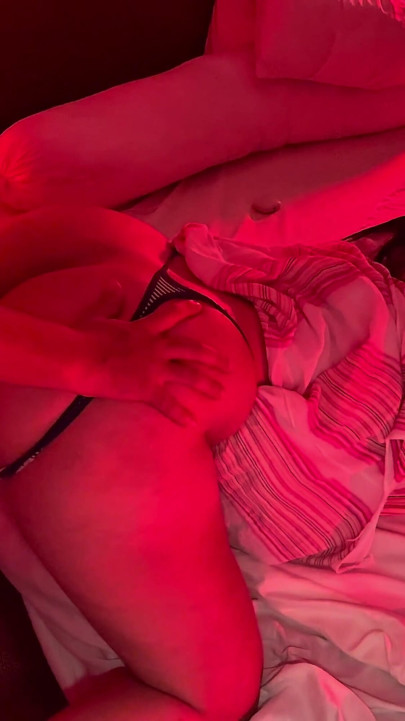 We Shared a Bed on Vacation but My Morning Boner Ruined the Cuddling