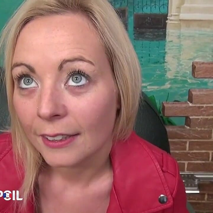 Geile blonde slet kwijlt over lul