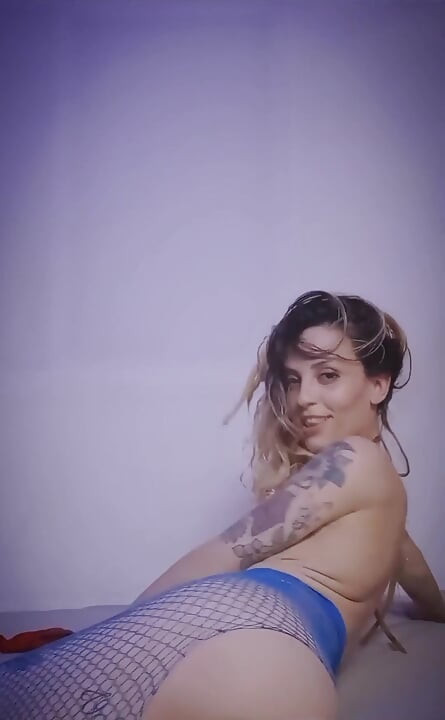 Chica Flaca Caliente