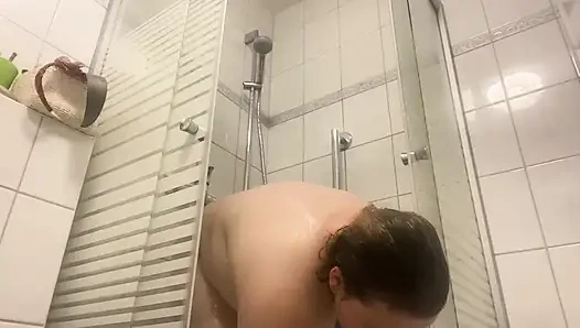 Üvey kardeşim tıraş olur musun, kolum kayıp