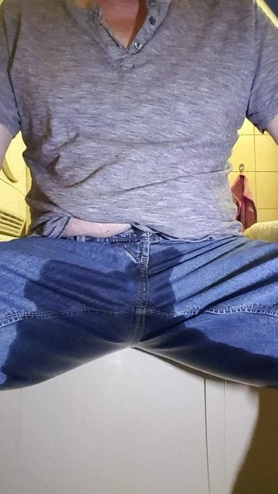 pee in jeans