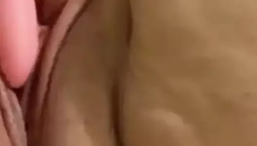YoungEnglishBBW rubbing fucking my wet fat pussy with vibrator