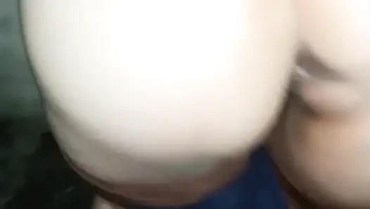 Drinking night leads us to show off and have sex in the street, hopefully the neighbors haven't seen our creampie in secret