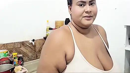 Ich sehe meine stiefmutter in ihrem höschen und ich ficke sie (orgasmus in einem Düsenstrahl)