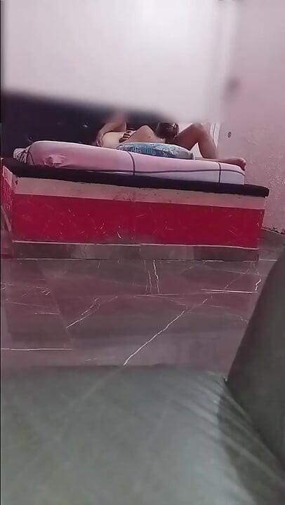 Ein reichhaltiger Blowjob im Motel