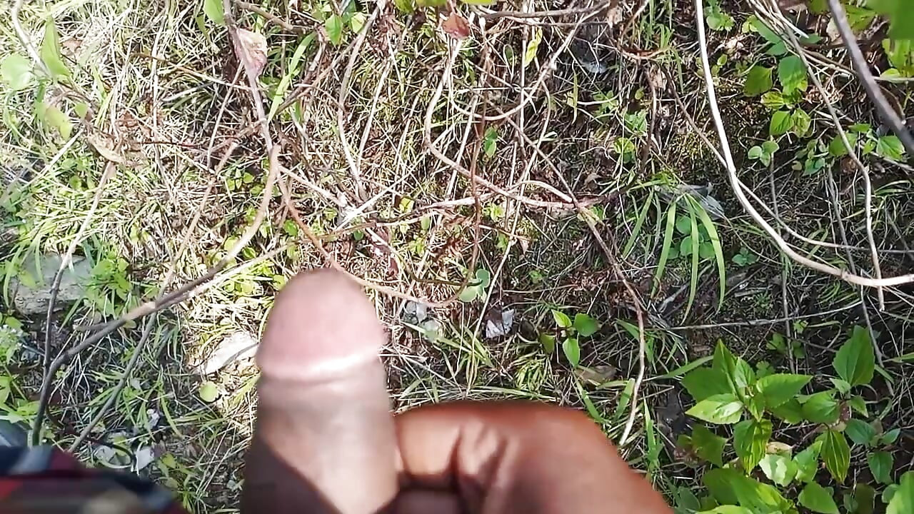 The girl shuddered and ran away from my thick penis and it was fun