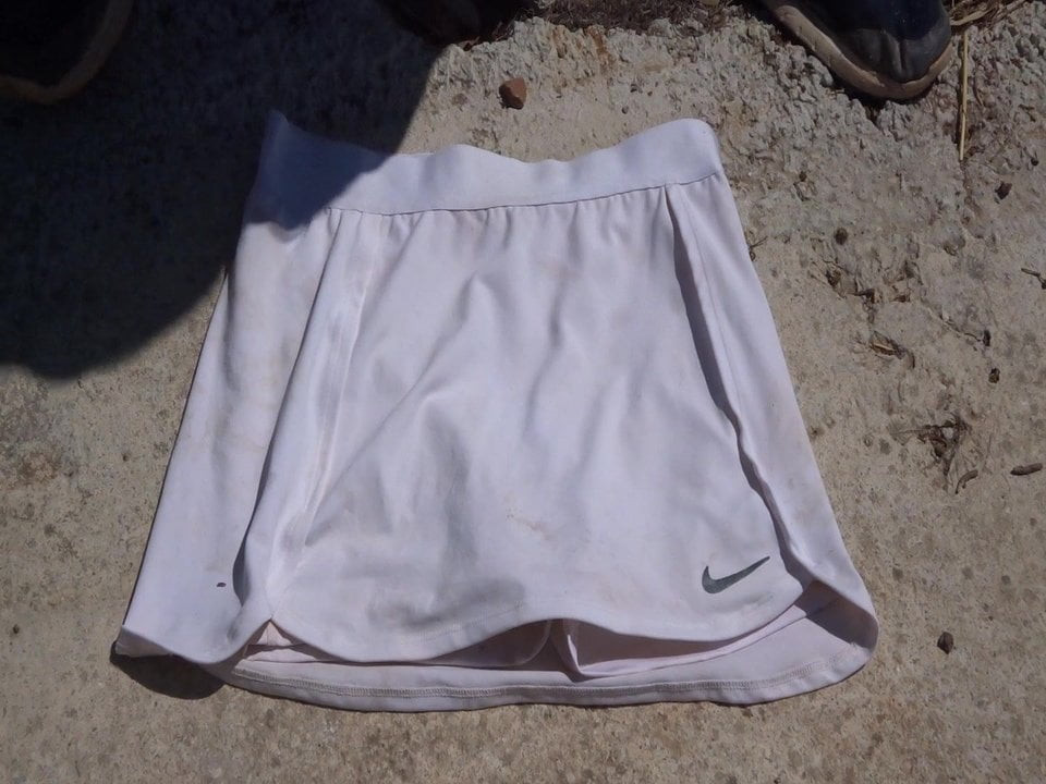 piss on white nike skort 2