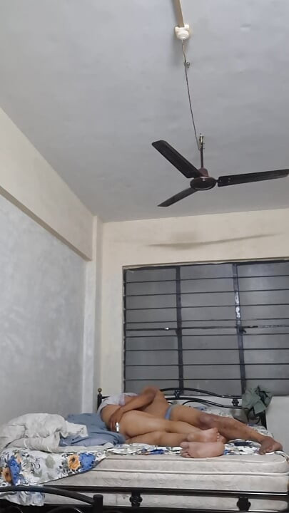 Yenge erkek arkadaşıyla