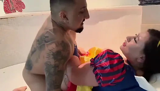 Snow White, greedy swallowed Dunga's cock