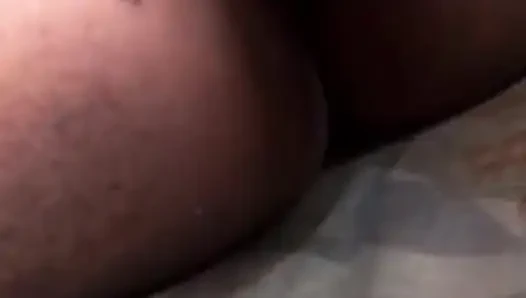 Üvey kız kardeşim xmas gününde anal ve amcığıyla ne yapıyor