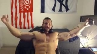 Sexo gay: trozo militar en vivo.