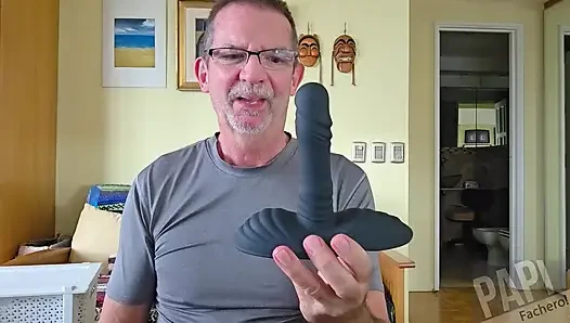 Pervy papifachero yeni bir göt korsanı oyuncağını açıyor