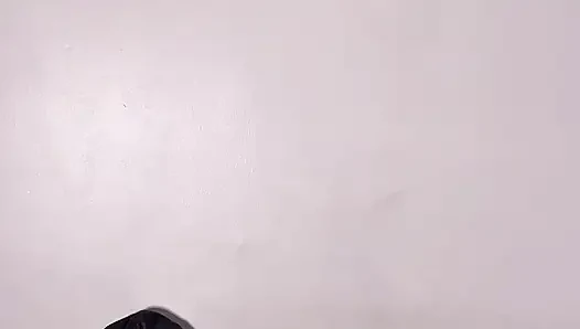 Meine mitbewohnerin ist gut auf dem bett