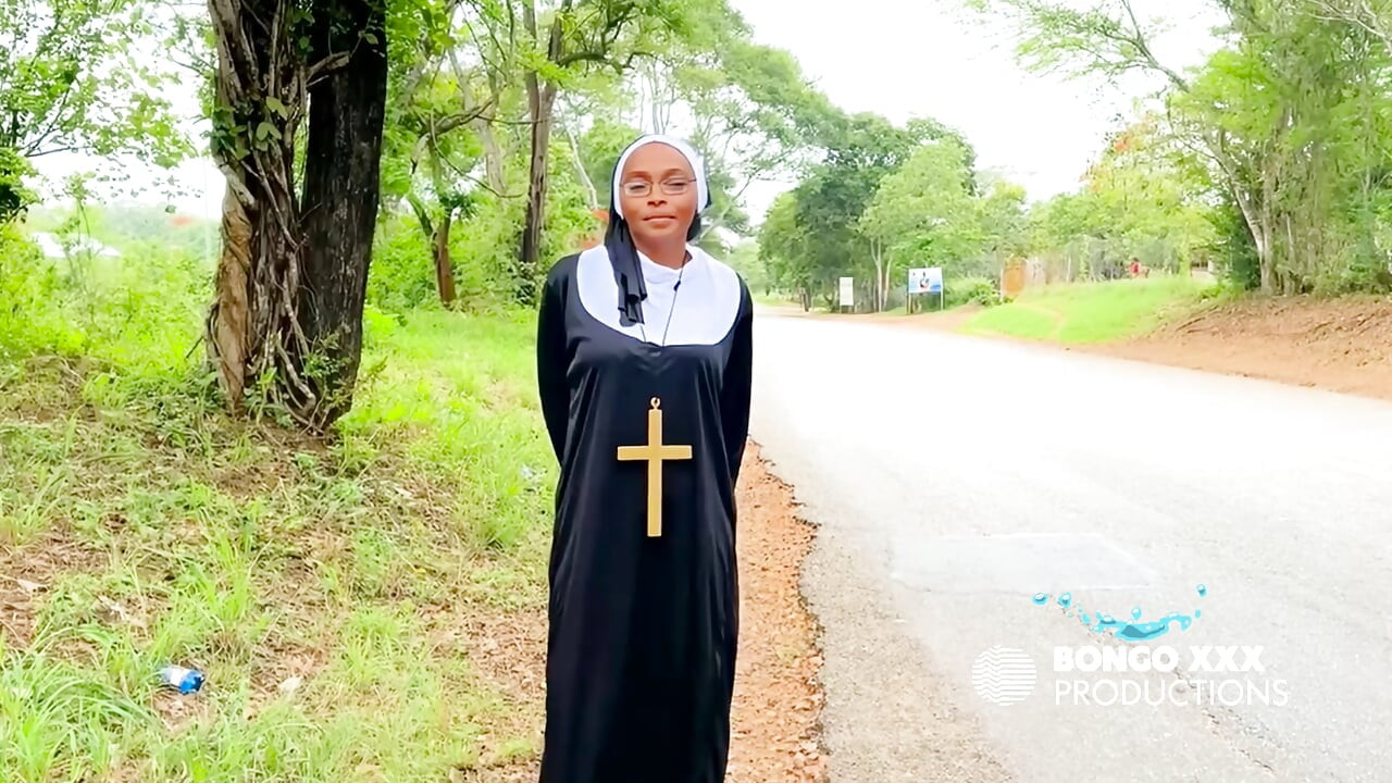 我操了这个饥渴的修女, 虽然所有修女都是处女