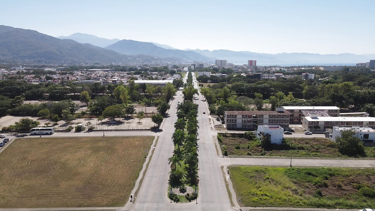 Passionate Kissing and Missionary Pounding