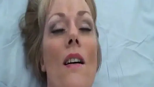 Злая сексуальная Мелани: Пленная: Часть 2