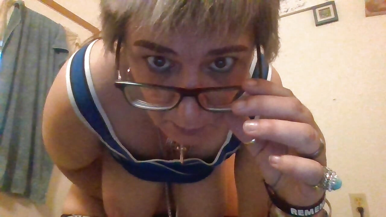 Fingering and Vibing