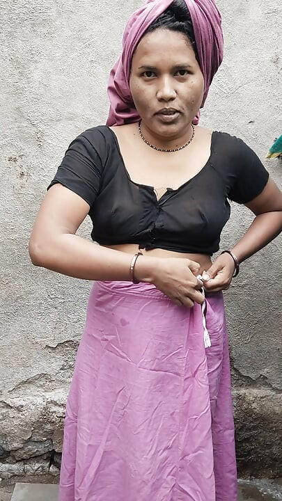 Sweety bhabhi bath