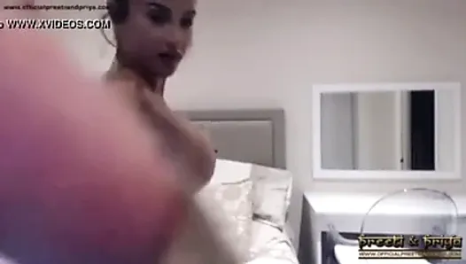 Babe indienne super sexy py sur webcam