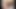 魅惑的な十代は彼女の甘い猫に大きな巨大なコックを楽しむ