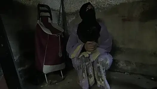 Suriyeli mülteci Alman ev sahibi tarafından yakalandı - anal ficken