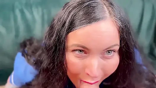 Suster nakal ffw nyepong kontol dr sampai tengkorak dan telan sperma hangatnya