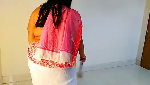 Desi BBW Mature Maid Gets Cumshot by Owner's 19y Old Stepson While Sweeping the Room - Huge Butts & Big Boobs Anal Fucked & Cum