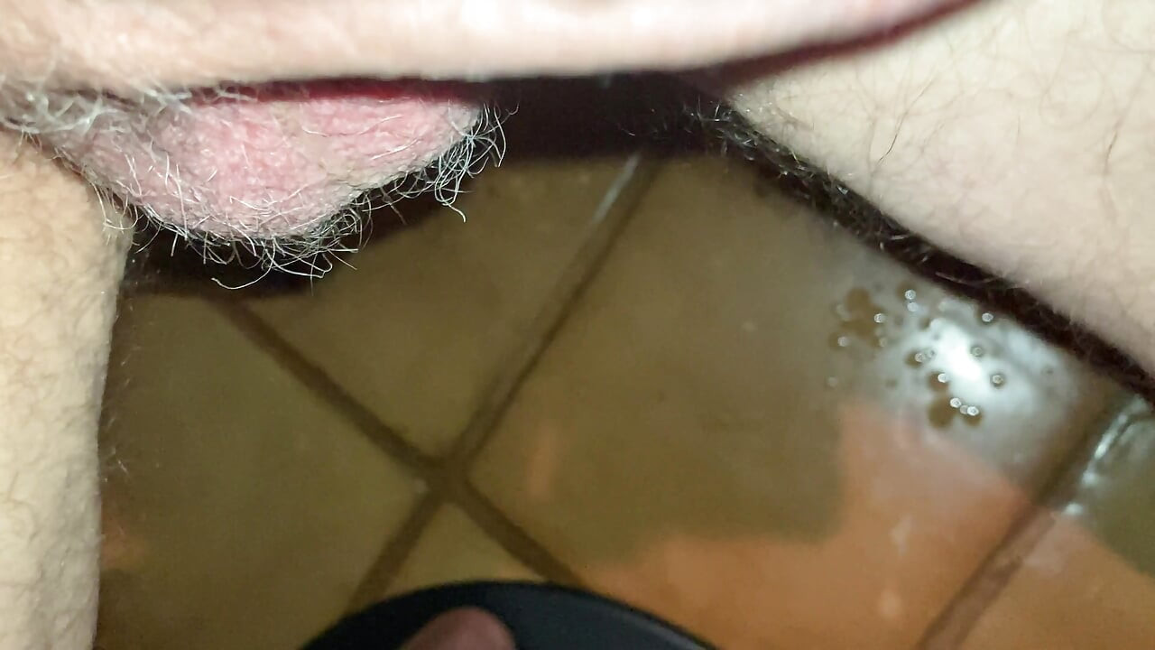 Kontol besar ayah tiri yang lagi sange pengen memeknya dientot habis-habisan