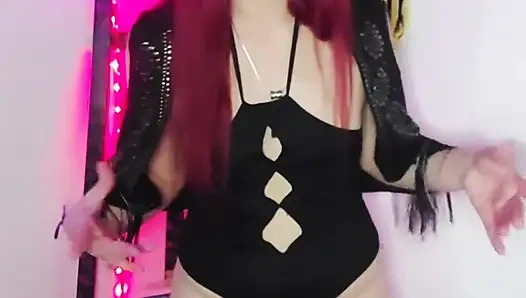 Твоя подруга Gauchita ведет тебя в секс-шоп, чтобы купить игрушки